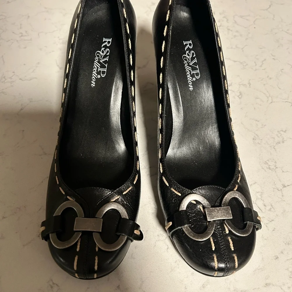RSVP Collection Contrast Stitch Buckle hardware black leather pumps 8.5 classic - Picture 11 of 13